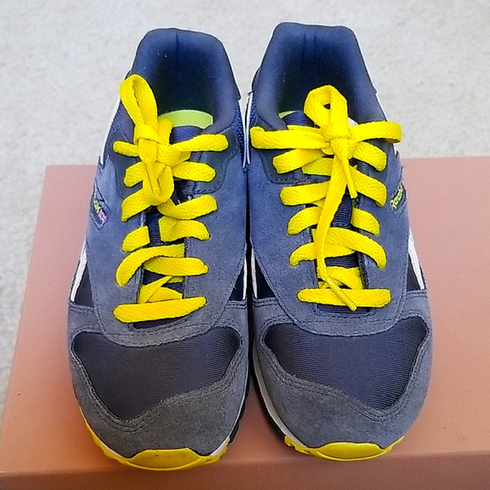 Reebok Charcoal and Lemon Sneakers Like New Size 4.5